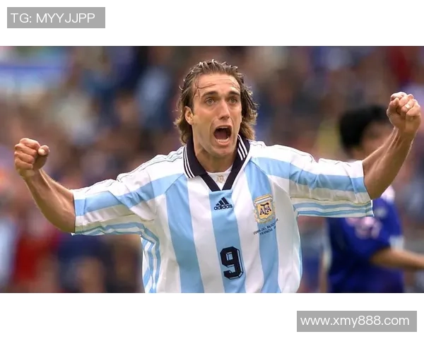 越位线上的足球巨星是谁 解析他在绿茵场上的传奇表现与技术特点