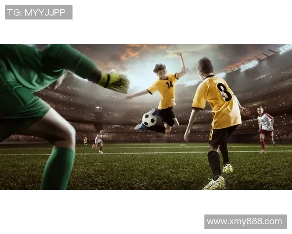 足球巨星与爱侣携手演绎绿茵场内外的温情故事