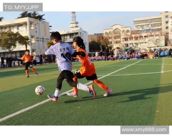 足球球星聪聪用激情与拼搏书写绿茵场上永不熄灭的传奇故事